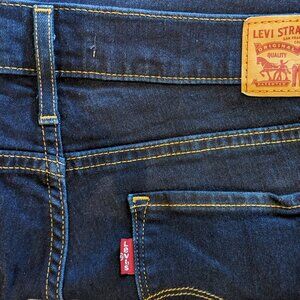 Levi Strauss 311 Shaping Skinny - Size 29 - Like New
